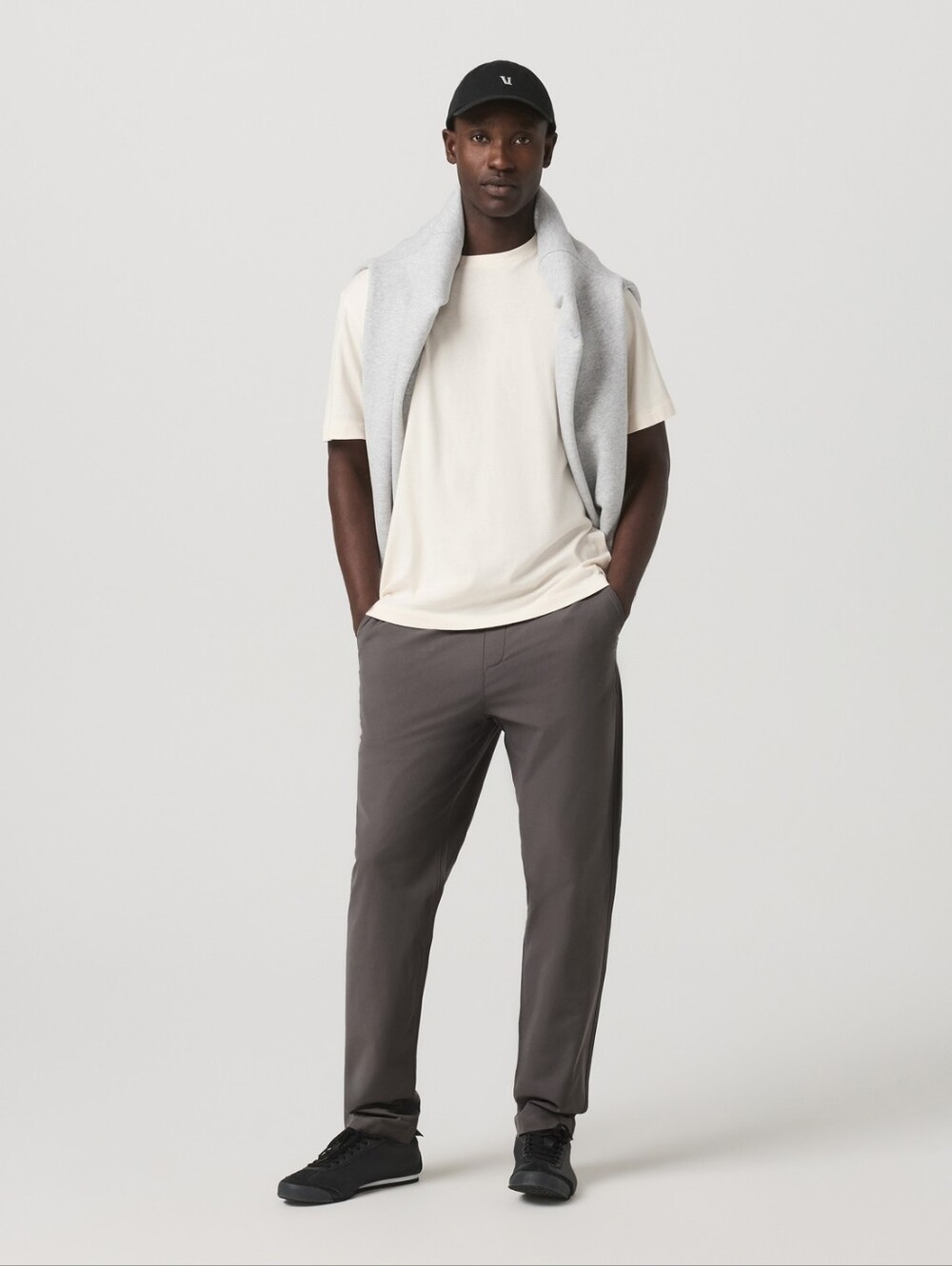 Vuori Men's Meta Elastic Waist Classic Fit Pants Gray NWOT Sz L